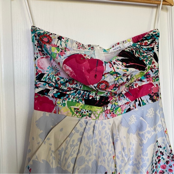 Ricki's Summer Dress with a Vibrant Floral Design Size 4 - Picture 2 of 10